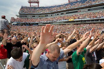 Thousands gather for TheCall Nashville 7-7-07